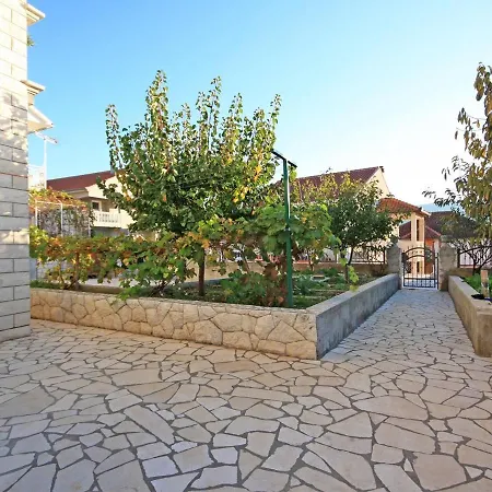 Joso Guest house *