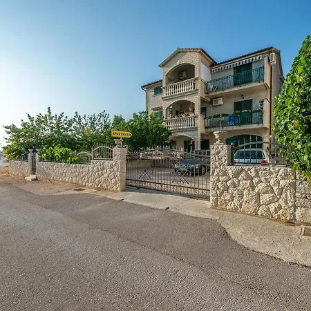 Guest house Joso Grebastica